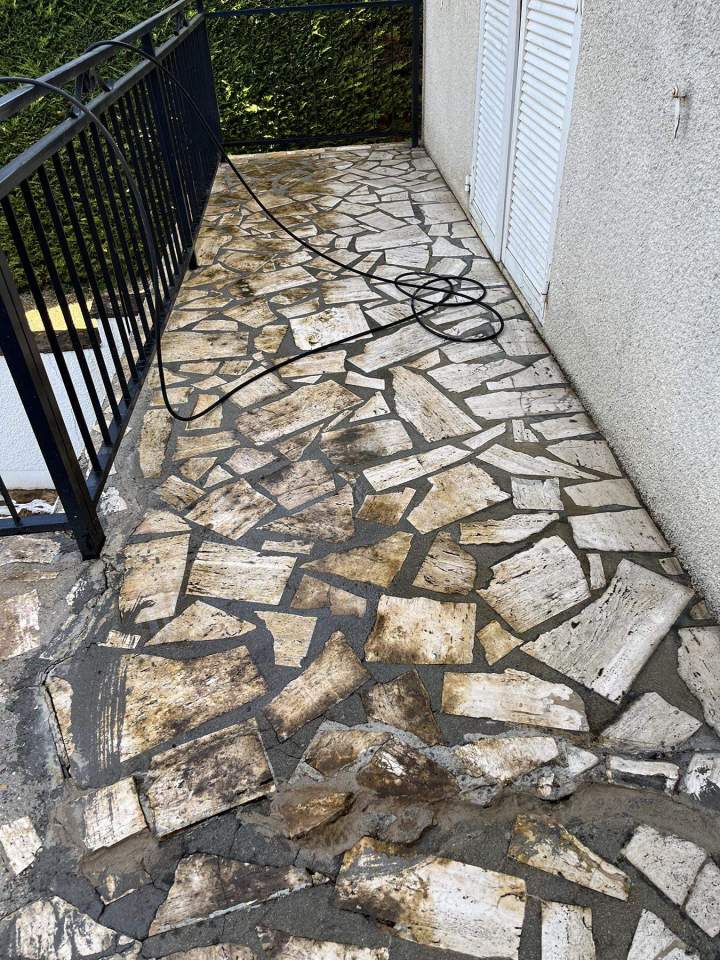 Nettoyage terrasse avant Combs la Ville