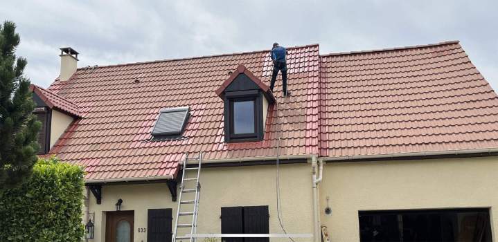 Nettoyage toit après Combs la Ville